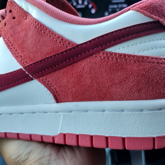 Nike Dunk Low " Valentines Day " Wmns - 11 - Picture 8 of 13